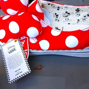 Minnie bow vans